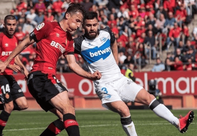 阿拉维斯主场铁卫出击，马洛卡客场遭遇重挫的简单介绍