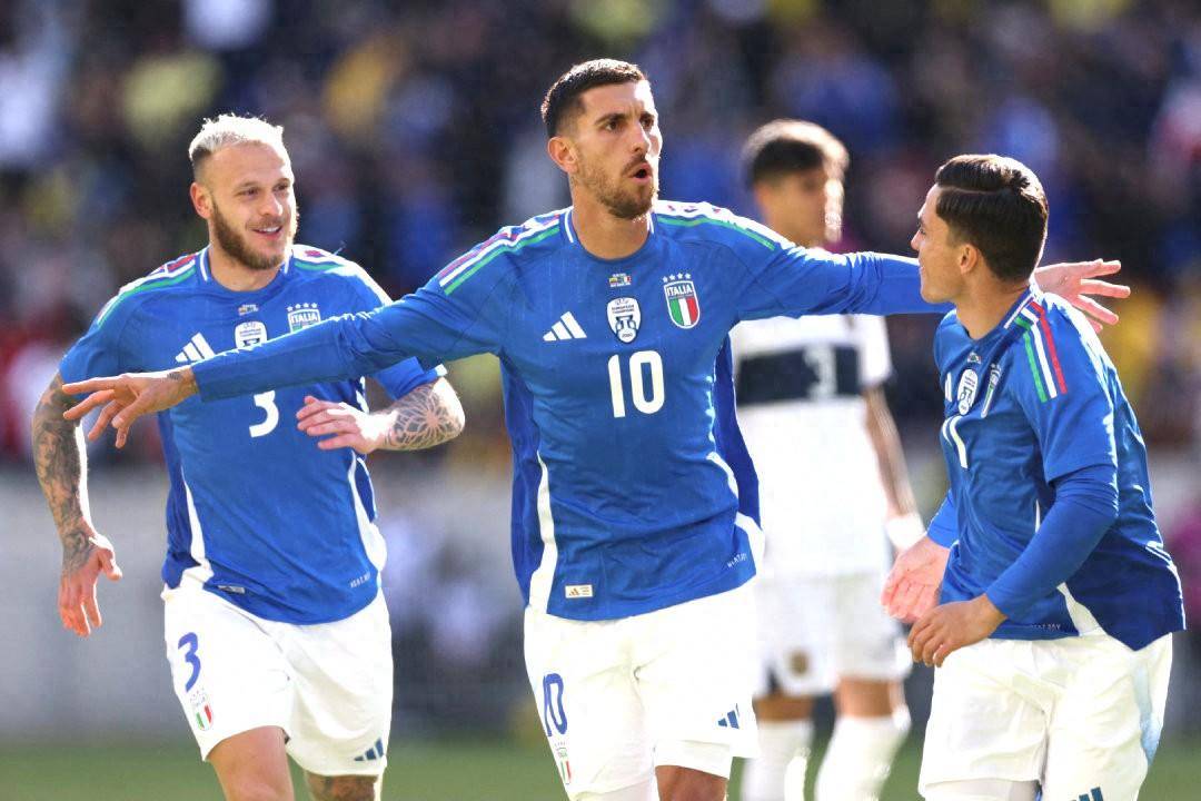 爱游戏体育官网-意大利足球联赛迎接新赛季，球员风采依旧的简单介绍