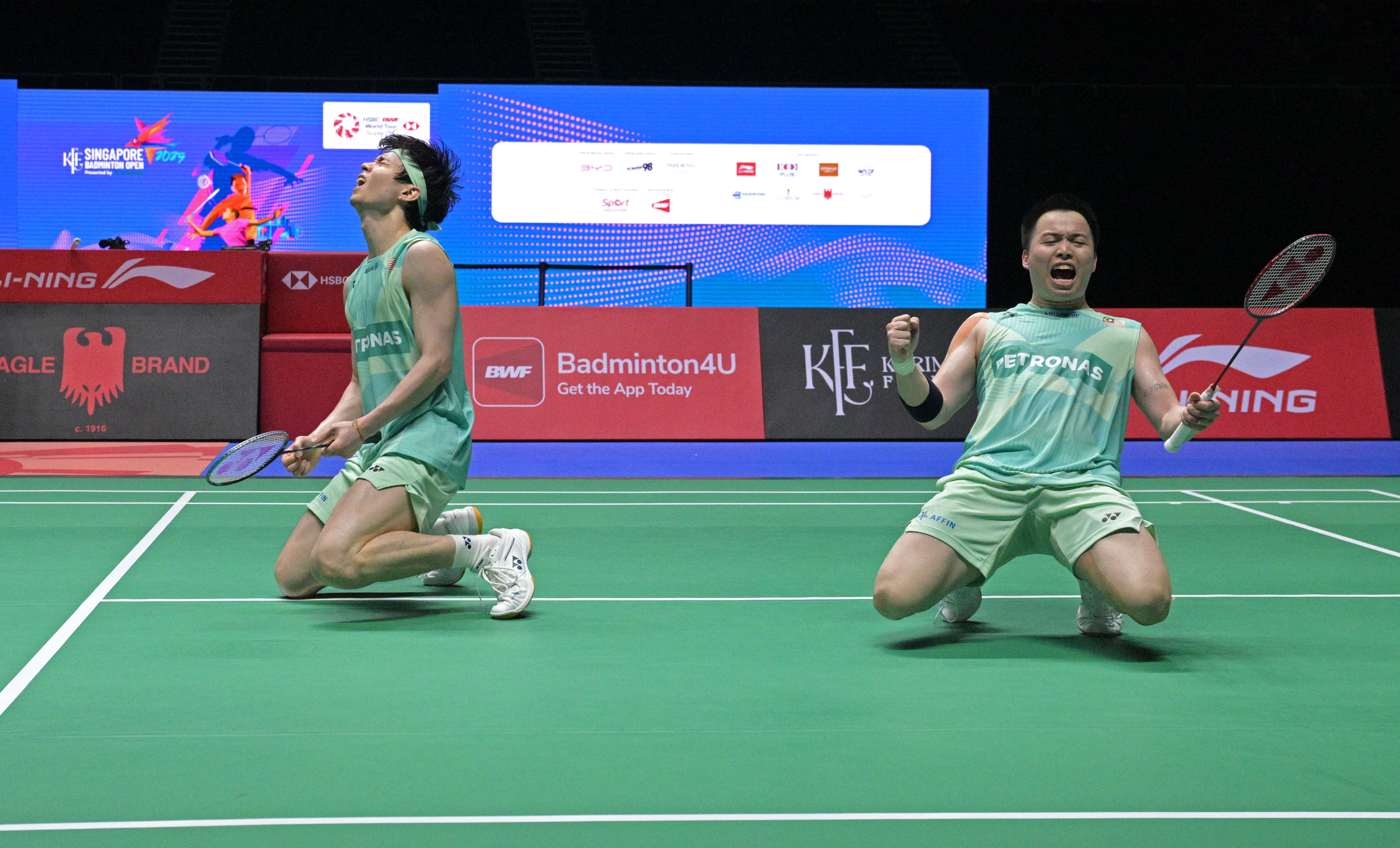 爱游戏中国-包含马来西亚羽毛球队横扫韩国羽毛球队，陶菲克关键制胜的词条