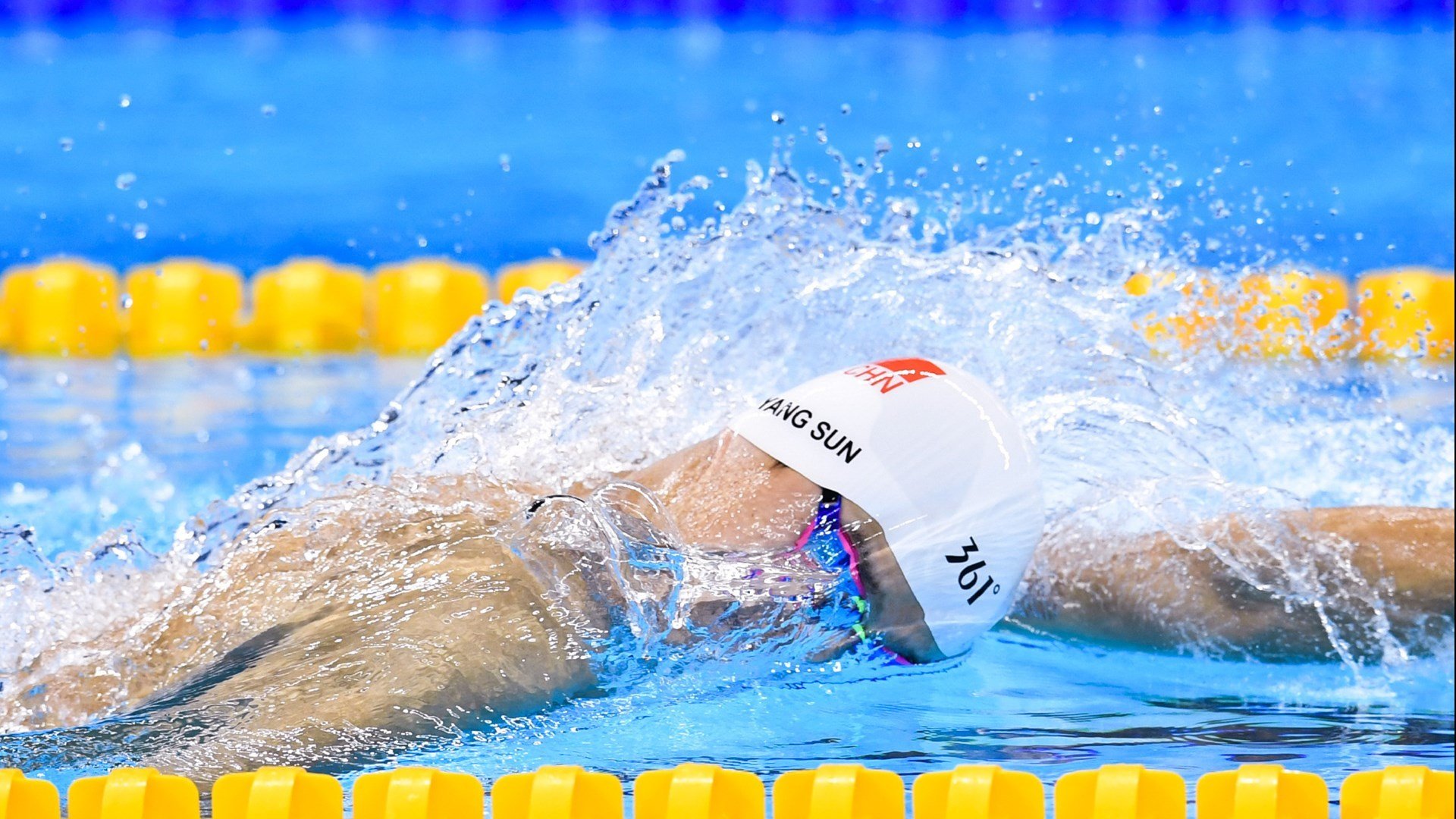 绿茵场上的险胜与球台前的统治，当德国战车遇见大胖梁靖崑